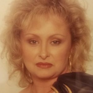 Meet your Posher, Dee